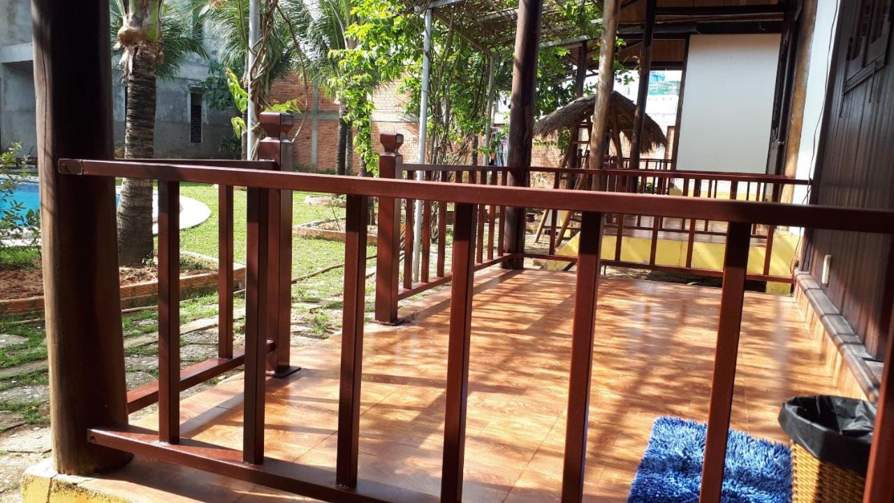 Hung Vuong Resort Дуонг-Донг Экстерьер фото