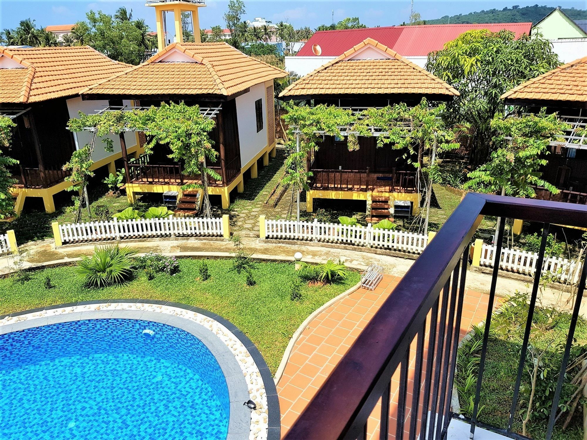 Hung Vuong Resort Дуонг-Донг Экстерьер фото